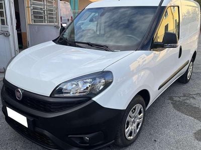 Usata Fiat Doblò 105 CV (77 kW) 2020 Bianco Monovolume