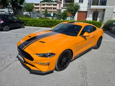 Usata Ford Mustang GT Fastback 421 CV (309 kW) 2018 Arancione Coupé