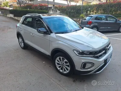 Usata VW T-Roc Style 116 CV (85 kW) 2024 SUV