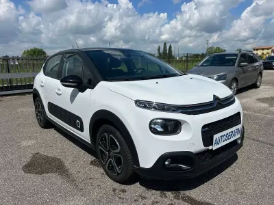 Begagnad Citroën C3 PureTech 82 HK (60 kW) 2017 Vit Sedan
