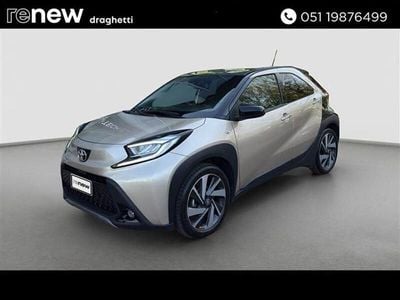 Usata Toyota Aygo X Lounge 72 CV (52 kW) 2024 Oro SUV