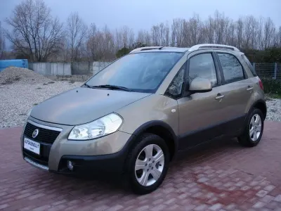 Usata Fiat Sedici Emotion 120 CV (88 kW) 2007 Grigio sabbia SUV
