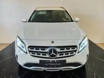 Usata Mercedes GLA180 122 CV (89 kW) 2019 Bianco SUV