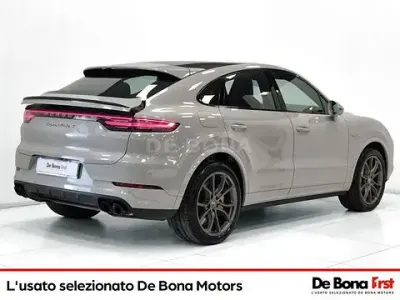 Usata Porsche Cayenne 680 CV (500 kW) 2019 Grigio SUV