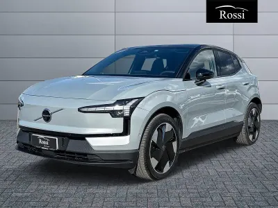 Usata Volvo EX30 Ultra 75 kW (102 CV) 2024 Grigio chiaro metallizzato SUV