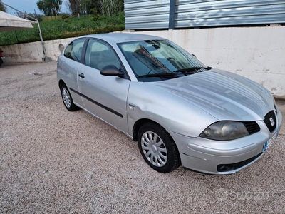 Grigio Usata 2003 Seat Ibiza Stella Berlina | 1200 € (Buon prezzo)