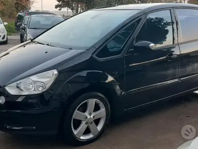 Usata Ford S-MAX Titanium 140 CV (102 kW) 2008 Nero Monovolume