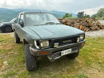 Usata Toyota HiLux 83 CV (61 kW) 1990 Pick-up