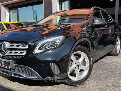 Usata Mercedes GLA200 136 CV (100 kW) 2019 Nero SUV