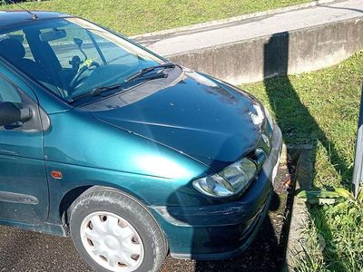 Usata Renault Mégane 1998 Verde Berlina