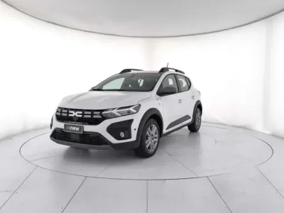 Usata Dacia Sandero Expression 101 CV (74 kW) 2023 Bianco ghiaccio Berlina