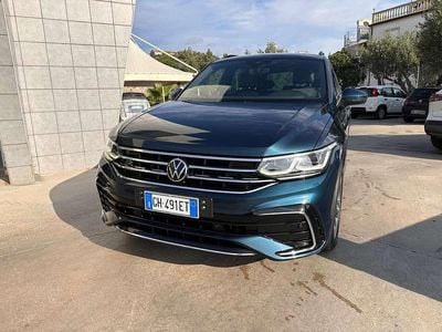 Usata VW Tiguan R-line 150 CV (110 kW) 2022 Verde SUV