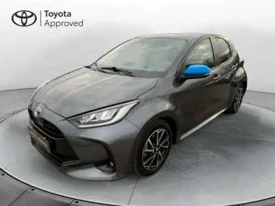 Usata Toyota Yaris Hybrid Trend 116 CV (85 kW) 2022 Grigio Berlina