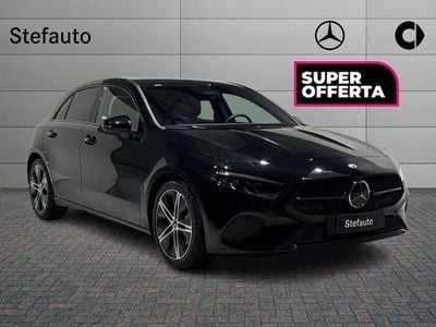 Nuova Mercedes A180 Advanced 116 CV (85 kW) 2025 Nero cosmo Berlina