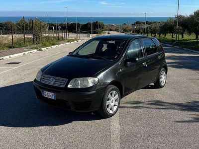 Usata Fiat Punto Active 60 CV (44 kW) 2009 Nero Berlina