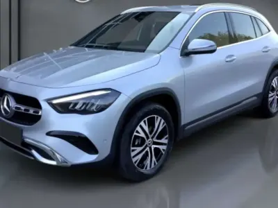 Usata Mercedes GLA200 Advanced 150 CV (110 kW) 2024 Argento SUV