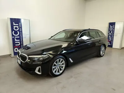 Usata BMW 530e Luxury Line 184 CV (135 kW) 2022 Nero Station wagon