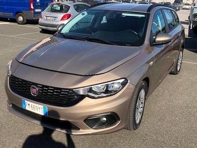 Gebraucht Fiat Tipo Easy 95 PS (69 kW) 2017 Braun Kombi
