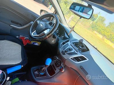 Usata Ford Fiesta 82 CV (60 kW) 2009 Nero Utilitaria