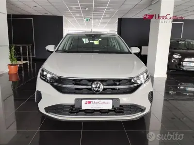 Begagnad VW Taigo Life 95 HK (69 kW) 2023 Gul SUV
