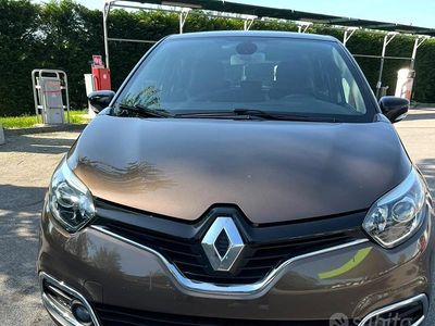 Usata Renault Captur 90 CV (66 kW) 2015 Marrone SUV