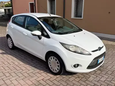 Usado Ford Fiesta 60 HP (44 kW) 2011 Branco Sedan