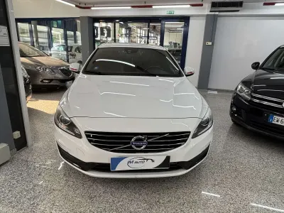Usata Volvo V60 Dynamic 150 CV (110 kW) 2018 Bianco Station wagon