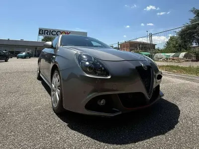 Usata Alfa Romeo Giulietta Super 120 CV (88 kW) 2017 Grigio Utilitaria