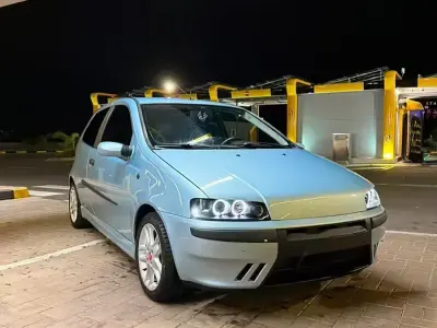 Usata Fiat Punto 131 CV (96 kW) 2002 Blu Utilitaria