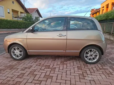 Usata Lancia Ypsilon 60 CV (44 kW) 2007 Grigio Utilitaria