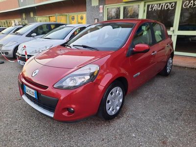 Usata Renault Clio II Dynamique 75 CV (55 kW) 2010 Rosso Berlina