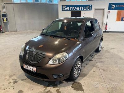 Usata Lancia Ypsilon 69 CV (50 kW) 2011 Marrone Utilitaria