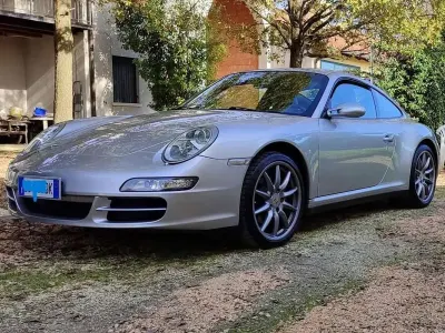 Usata Porsche 911 Carrera 4 325 CV (239 kW) 2006 Grigio Coupé