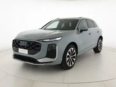 Nuova Audi Q3 S-Line 150 CV (110 kW) 2025 Grigio freccia perla SUV