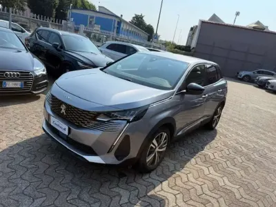 Usata Peugeot 3008 Allure 181 CV (133 kW) 2022 Argento SUV