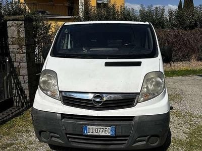 Usata Opel Vivaro 90 CV (66 kW) 2007 Bianco Monovolume