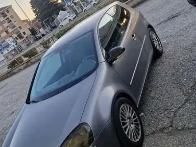 Usata VW Golf IV Comfortline 116 CV (85 kW) 2005 Berlina