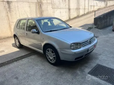 Usata VW Golf IV Comfortline 101 CV (74 kW) 2002 Grigio Berlina