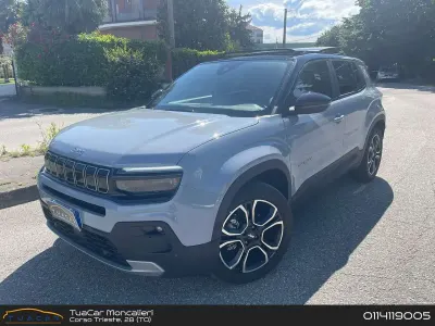 Usata Jeep Avenger Summit 110 CV (80 kW) 2025 Grigio SUV
