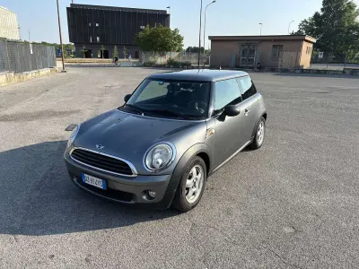 Usata Mini ONE 75 CV (55 kW) 2010 Utilitaria