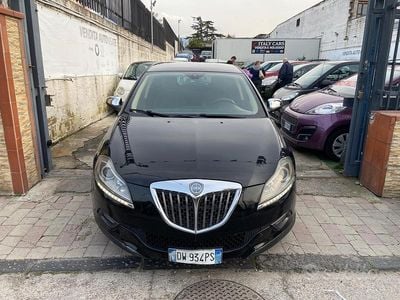 Usado Lancia Delta 120 CV (88 kW) 2009 Negro Utilitario