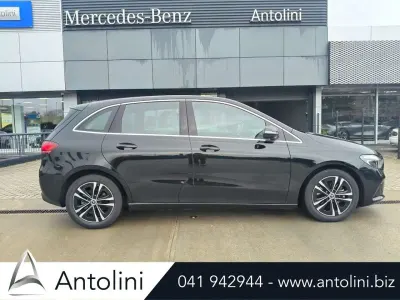 Usata Mercedes B200 Advanced 150 CV (110 kW) 2025 Nero Monovolume