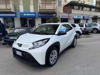 Usata Toyota Aygo X Active 72 CV (52 kW) 2025 Bianco SUV