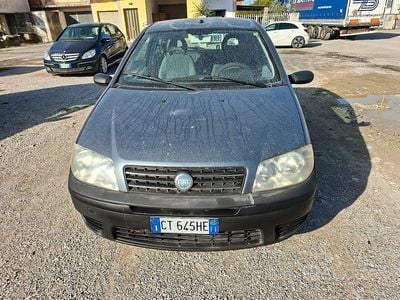 Usata Fiat Punto 80 CV (58 kW) 2005 Grigio Utilitaria