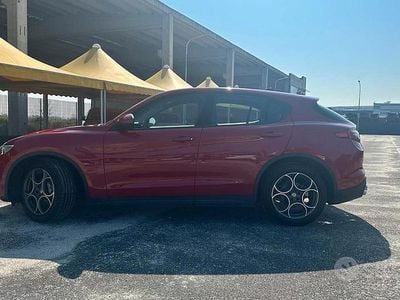 Usata Alfa Romeo Stelvio Business 150 CV (110 kW) 2018 Rosso SUV