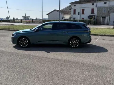 Usata Peugeot 308 SW Allure 131 CV (96 kW) 2023 Station wagon
