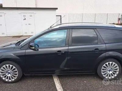 Usata Ford Focus Style 145 CV (106 kW) 2009 Nero Station wagon
