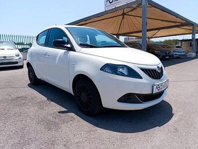 Usata Lancia Ypsilon S 69 CV (50 kW) 2022 Bianco Utilitaria