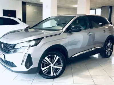 Usata Peugeot 3008 Allure 131 CV (96 kW) 2023 Grigio SUV