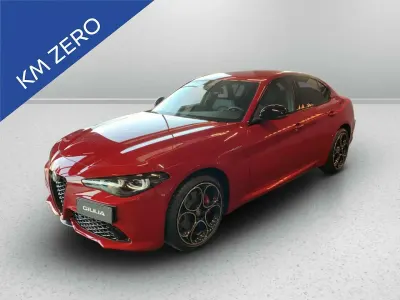 Nuova Alfa Romeo Giulia Veloce 209 CV (153 kW) 2025 Rosso alfa Berlina
